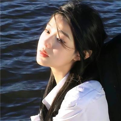 玛丽莲有深黑之眸